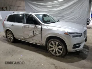 2018 Volvo XC90 Inscription с VIN YV4A22PL6J1331426, выставлен на аукционе Copart как лот 52257235 с пробегом 85 372 миль миль и Списание • Salvage title. История ставок и продаж доступна на DreamBid. Изображение 4.