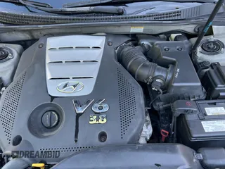 2008 Hyundai Azera Limited with VIN KMHFC46FX8A332579, listed as a Copart auction lot 63121015 with 160,619 mi miles and Clean title. Bid and sale history available at DreamBid. Image 7.