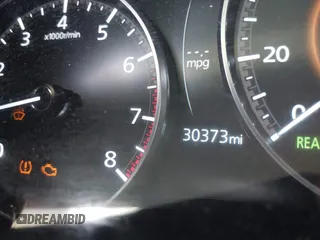 2024 Mazda CX-90 Select z VIN JM3KKAHD4R1142933, wystawiony jako IAAI lot #42269979 z przebiegiem 30 373 mil mil oraz . Historia ofert i sprzedaży dostępna na DreamBid. Obrazek 15.
