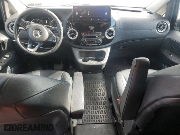 2018 Mercedes-Benz Metris Passenger z VIN WD4PG2EE1J3405056, wystawiony jako Copart lot #57870675 z przebiegiem 200 559 mil mil oraz Czysty tytuł • Clean title. Historia ofert i sprzedaży dostępna na DreamBid. Obrazek 8.