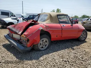 1982 Alfa Romeo Spider Veloce z VIN ZARBA541XC1014224, wystawiony jako Copart lot #58939635 z przebiegiem 176 635 mil mil oraz Czysty tytuł • Clean title. Historia ofert i sprzedaży dostępna na DreamBid. Obrazek 3.