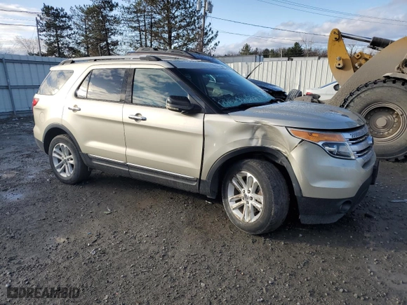 2011 Ford Explorer XLT with VIN 1FMHK8D88BGA63137, listed as a Copart auction lot 50063195 with 138,270 mi miles and Salvage Title. Bid and sale history available at carsss.com. Image 4.