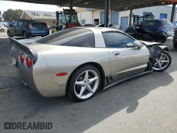 1998 Chevrolet Corvette with VIN 1G1YY22G2W5129055, listed as a Copart auction lot 69532274 with 121,529 mi miles and Salvage Title. Bid and sale history available at carsss.com. Image 3.