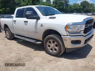 2024 Ram 2500 Big Horn with VIN 3C6UR5DL0RG153762, listed as a IAAI auction lot 42641189 with 62,073 mi miles and . Bid and sale history available at DreamBid. Image 1.