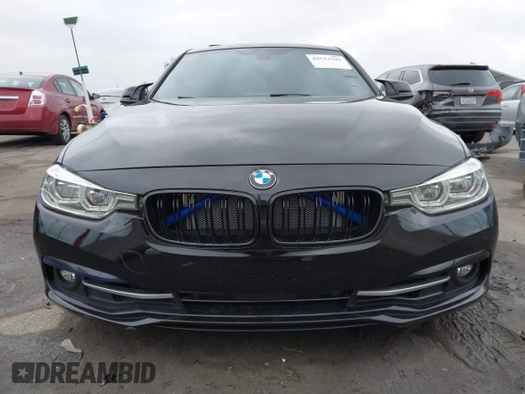 2018 BMW 3 Series 330i xDrive with VIN WBA8D9G57JNU67415, listed as a IAAI auction lot 41513343 with 98,714 mi miles. Bid and sale history available at carsss.com. Image 12.