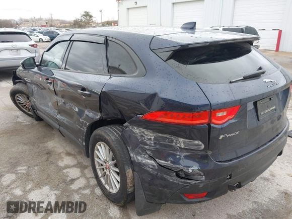 2017 Jaguar F-Pace 35t z VIN SADCS2BV5HA068252, wystawiony jako IAAI lot #42035878 z przebiegiem 74 046 mil mil oraz . Historia ofert i sprzedaży dostępna na DreamBid. Obrazek 3.