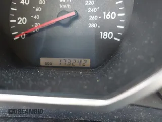 2002 Lexus SC 430 z VIN JTHFN48Y720010572, wystawiony jako IAAI lot #42284599 z przebiegiem 173 242 mil mil oraz . Historia ofert i sprzedaży dostępna na DreamBid. Obrazek 16.