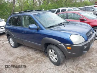 2006 Hyundai Tucson GLS with VIN KM8JN72D36U409525, listed as a IAAI auction lot 42082119 with 142,163 mi miles. Bid and sale history available at carsss.com. Image 1.