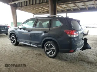 2024 Subaru Forester Touring z VIN JF2SKAMC0RH429197, wystawiony jako Copart lot #50842975 z przebiegiem 7 050 mil mil oraz Szkoda całkowita • Salvage title. Historia ofert i sprzedaży dostępna na DreamBid. Obrazek 2.