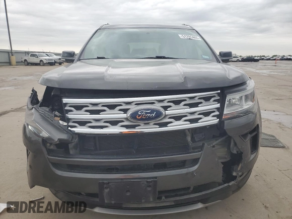 2018 Ford Explorer XLT z VIN 1FM5K7D87JGC32723, wystawiony jako Copart lot #51791465 z przebiegiem 121 053 mil mil oraz Szkoda całkowita • Salvage title. Historia ofert i sprzedaży dostępna na DreamBid. Obrazek 5.