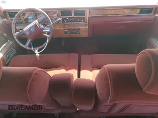 1986 Lincoln Town Car z VIN 1LNBP96FXGY609804, wystawiony jako Copart lot #54846575 z przebiegiem Nie podano mil oraz Nie do naprawy • Non repairable. Historia ofert i sprzedaży dostępna na DreamBid. Obrazek 8.