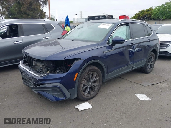 2022 Volkswagen Tiguan SE with VIN 3VV3B7AX0NM018659, listed as a IAAI auction lot 42076655 with 32,326 mi miles and . Bid and sale history available at DreamBid. Image 21.