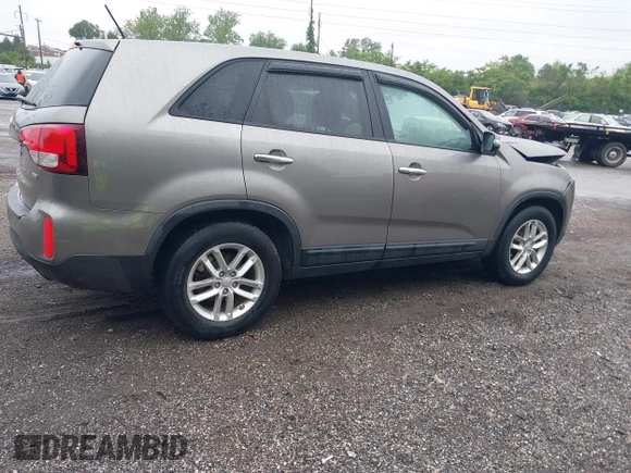 2014 Kia Sorento LX с VIN 5XYKT3A65EG544922, выставлен на аукционе IAAI как лот 42284639 с пробегом 88 820 миль миль и . История ставок и продаж доступна на DreamBid. Изображение 4.