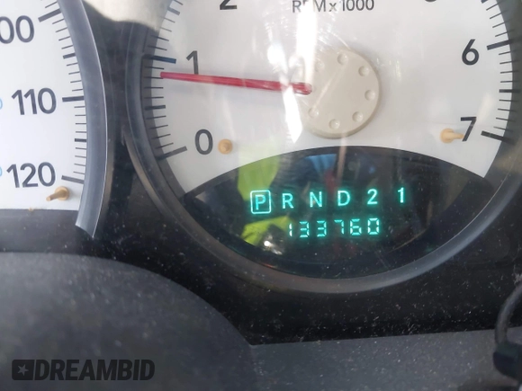 2008 Dodge Dakota с VIN 1D3HW38N38S581620, выставлен на аукционе IAAI как лот 41961741 с пробегом 133 760 миль миль и . История ставок и продаж доступна на DreamBid. Изображение 15.