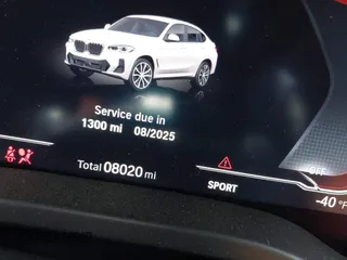 2025 BMW X4 xDrive30i z VIN 5UX33DT05S9X68660, wystawiony jako IAAI lot #41827872 z przebiegiem 8020 mil mil oraz . Historia ofert i sprzedaży dostępna na DreamBid. Obrazek 7.