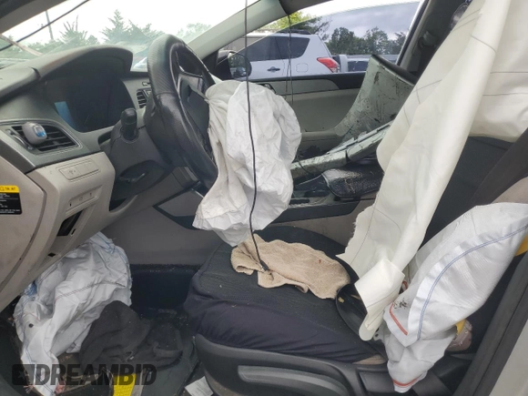 2015 Hyundai Sonata SE z VIN 5NPE24AF3FH142414, wystawiony jako Copart lot #57108445 z przebiegiem 280 483 mil mil oraz Szkoda całkowita • Salvage title. Historia ofert i sprzedaży dostępna na DreamBid. Obrazek 7.