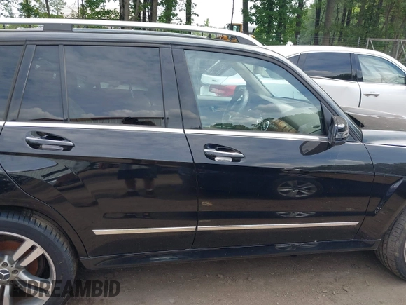 2013 Mercedes-Benz GLK 350 z VIN WDCGG5HB5DG035962, wystawiony jako IAAI lot #42483001 z przebiegiem 107 644 mil mil oraz . Historia ofert i sprzedaży dostępna na DreamBid. Obrazek 13.