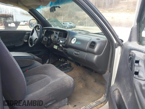 1997 Dodge Dakota with VIN 1B7GG23X0VS136400, listed as a IAAI auction lot 41642514 with 223,696 mi miles. Bid and sale history available at carsss.com. Image 5.