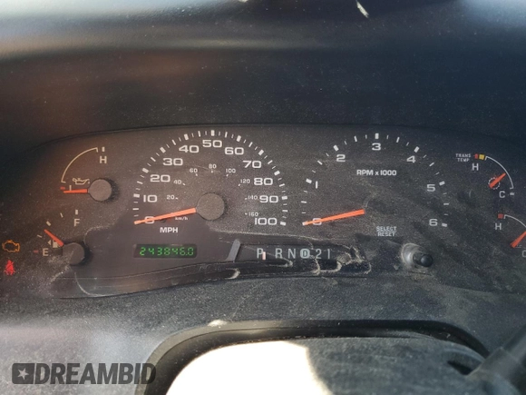 2003 Ford F-250 XL with VIN 1FTNX21L33EB28441, listed as a Copart auction lot 72505504 with 243,846 mi miles and Salvage Title. Bid and sale history available at DreamBid. Image 9.