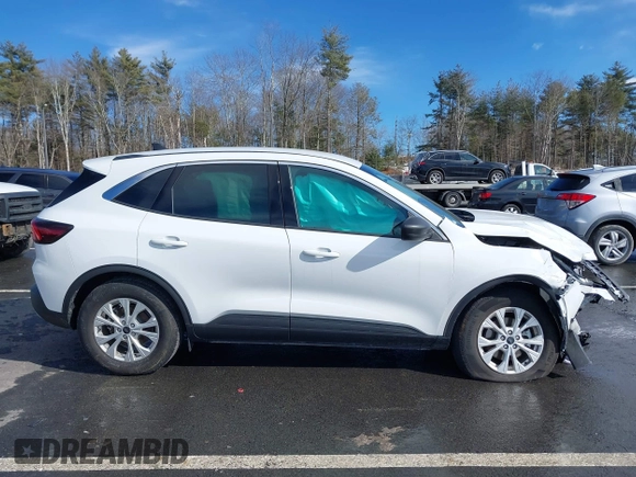 2024 Ford Escape Active with VIN 1FMCU9GN6RUA38504, listed as a IAAI auction lot 41658489 with 3,389 mi miles. Bid and sale history available at carsss.com. Image 13.