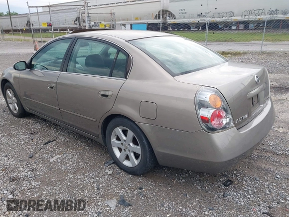 2003 Nissan Altima S with VIN 1N4AL11D33C252059, listed as a IAAI auction lot 42079201 with 152,510 mi miles. Bid and sale history available at carsss.com. Image 3.