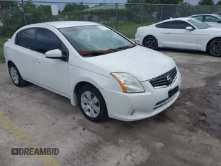 2012 Nissan Sentra 2.0 z VIN 3N1AB6AP9CL785819, wystawiony jako IAAI lot #42248537 z przebiegiem 185 392 mil mil oraz . Historia ofert i sprzedaży dostępna na DreamBid. Obrazek 1.