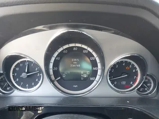 2011 Mercedes-Benz E-Class E 350 Luxury with VIN WDDHF8HB0BA295562, listed as a IAAI auction lot 42016866 with 336,768 mi miles. Bid and sale history available at carsss.com. Image 7.