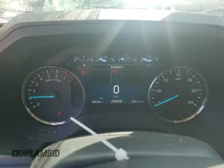 2024 Ford Expedition XLT с VIN 1FMJU1H88REA96240, выставлен на аукционе Copart как лот 50291545 с пробегом 3 217 миль миль и Списание • Salvage title. История ставок и продаж доступна на DreamBid. Изображение 9.