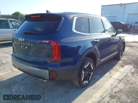 2025 Kia Telluride S with VIN 5XYP64GCXSG587826, listed as a IAAI auction lot 42065749 with 1,864 mi miles and . Bid and sale history available at DreamBid. Image 4.