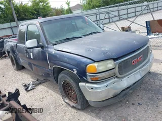 2000 GMC Sierra 1500 SLE z VIN 2GTEC19T6Y1186790, wystawiony jako IAAI lot #42267676 z przebiegiem Nie podano mil oraz . Historia ofert i sprzedaży dostępna na DreamBid. Obrazek 1.