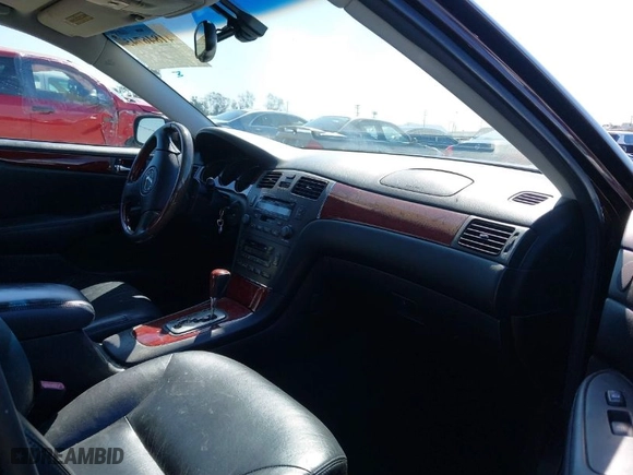 2003 Lexus ES 300 with VIN JTHBF30G930131176, listed as a IAAI auction lot 41846745 with 259,794 mi miles. Bid and sale history available at carsss.com. Image 5.