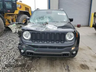2018 Jeep Renegade Upland z VIN ZACCJBAB4JPH90422, wystawiony jako Copart lot #55999015 z przebiegiem 147 775 mil mil oraz Szkoda całkowita • Salvage title. Historia ofert i sprzedaży dostępna na DreamBid. Obrazek 5.