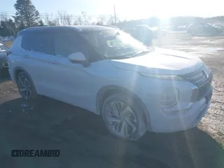 2024 Mitsubishi Outlander SEL z VIN JA4J4WA8XRZ003510, wystawiony jako IAAI lot #41346049 z przebiegiem 30 490 mil mil oraz . Historia ofert i sprzedaży dostępna na DreamBid. Obrazek 1.