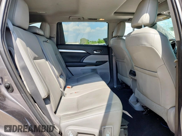 2017 Toyota Highlander XLE with VIN 5TDKZRFH4HS515186, listed as a Copart auction lot 60894055 with 135,531 mi miles and Salvage title. Bid and sale history available at DreamBid. Image 11.