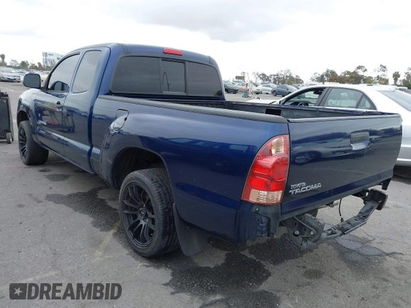 2006 Toyota Tacoma z VIN 5TETX22N46Z260973, wystawiony jako IAAI lot #42194711 z przebiegiem 108 638 mil mil oraz . Historia ofert i sprzedaży dostępna na DreamBid. Obrazek 3.