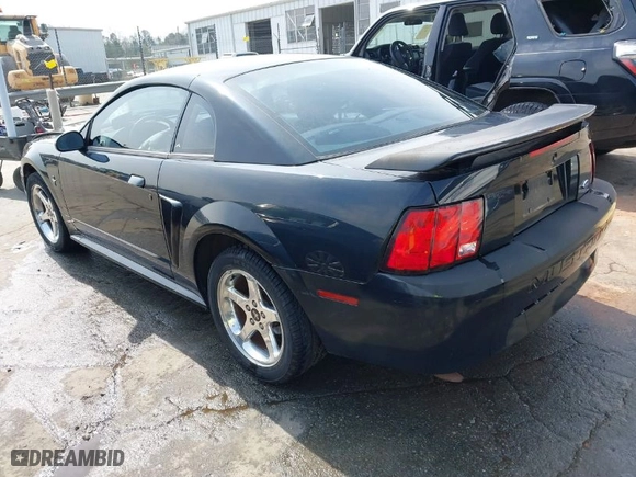 2001 Ford Mustang Standard with VIN 1FAFP40461F237922, listed as a IAAI auction lot 41803003 with 135,411 mi miles. Bid and sale history available at carsss.com. Image 3.
