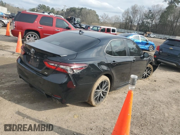 2023 Toyota Camry SE with VIN 4T1G11AK2PU735630, listed as a Copart auction lot 47280475 with 61,180 mi miles and Salvage Title. Bid and sale history available at DreamBid. Image 3.