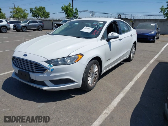 2018 Ford Fusion SE z VIN 3FA6P0LU1JR225930, wystawiony jako IAAI lot #42508239 z przebiegiem 202 272 mil mil oraz . Historia ofert i sprzedaży dostępna na DreamBid. Obrazek 17.