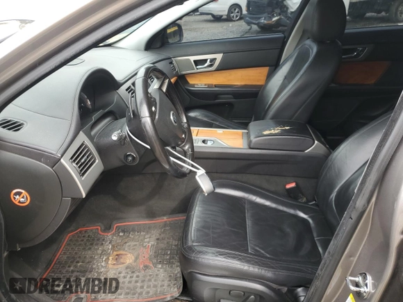 2009 Jaguar XF Luxury with VIN SAJWA05B49HR04841, listed as a Copart auction lot 50539045 with 123,870 mi miles and Salvage Title. Bid and sale history available at DreamBid. Image 7.