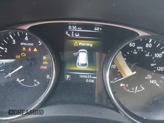 2015 Nissan Rogue SV with VIN 5N1AT2MVXFC916779, listed as a IAAI auction lot 41757810 with 169,629 mi miles. Bid and sale history available at carsss.com. Image 7.