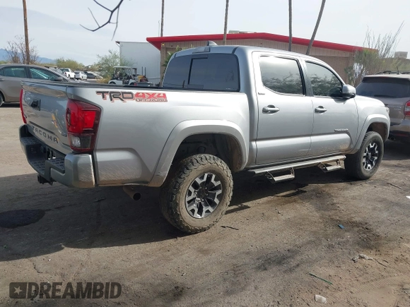 2020 Toyota Tacoma SR5 with VIN 3TMCZ5AN1LM324828, listed as a IAAI auction lot 40977362 with 33,906 mi miles and . Bid and sale history available at DreamBid. Image 4.