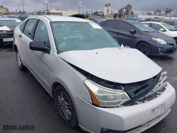 2009 Ford Focus SE with VIN 1FAHP35N19W114402, listed as a IAAI auction lot 41510501 with 1 mi miles. Bid and sale history available at carsss.com. Image 1.