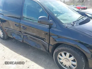 2005 Chrysler Town & Country Limited with VIN 2C8GP64L35R355967, listed as a IAAI auction lot 42106189 with 287,568 mi miles. Bid and sale history available at carsss.com. Image 6.