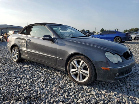 2009 Mercedes-Benz CLK 350 с VIN WDBTK56F79T103667, выставлен на аукционе Copart как лот 58752125 с пробегом 191 399 миль миль и Списание • Salvage title. История ставок и продаж доступна на DreamBid. Изображение 4.