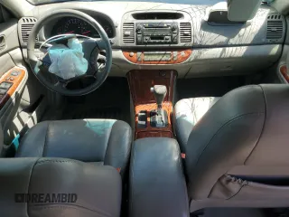 2005 Toyota Camry LE with VIN 4T1BE30K15U502945, listed as a Copart auction lot 62761625 with 235,877 mi miles and Salvage title. Bid and sale history available at DreamBid. Image 8.