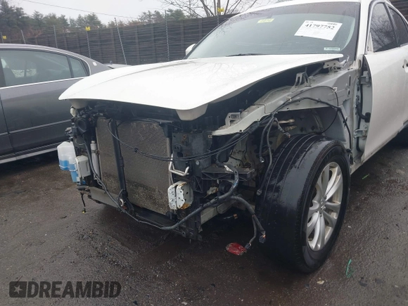 2013 Infiniti FX with VIN JN8CS1MW9DM173949, listed as a IAAI auction lot 41797752 with 107,470 mi miles. Bid and sale history available at carsss.com. Image 6.