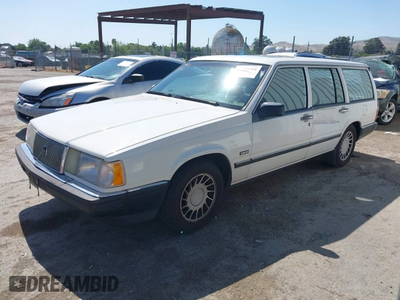 1993 Volvo 960 с VIN YV1KW9517P0010929, выставлен на аукционе IAAI как лот 42159784 с пробегом 246 735 миль миль и . История ставок и продаж доступна на DreamBid. Изображение 17.