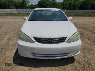 2004 Toyota Camry LE z VIN 4T1BE32K04U367761, wystawiony jako Copart lot #53559975 z przebiegiem 222 411 mil mil oraz Szkoda całkowita • Salvage title. Historia ofert i sprzedaży dostępna na DreamBid. Obrazek 5.