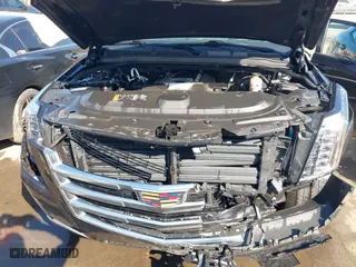 2019 Cadillac Escalade Premium Luxury with VIN 1GYS4CKJ1KR407662, listed as a IAAI auction lot 41519495 with 101,892 mi miles. Bid and sale history available at carsss.com. Image 10.