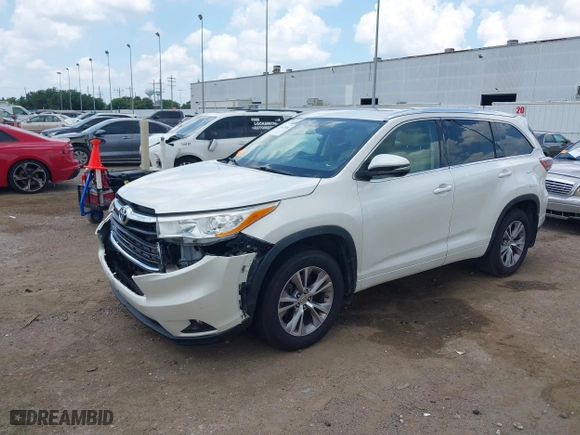 2014 Toyota Highlander XLE with VIN 5TDKKRFH3ES007405, listed as a IAAI auction lot 39623056 with 96,608 mi miles. Bid and sale history available at carsss.com. Image 18.